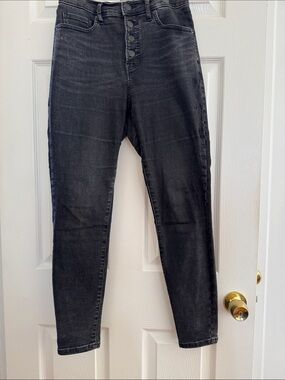 Everlane High-Rise Black Washed Button-Fly Women's Skinny Jeans